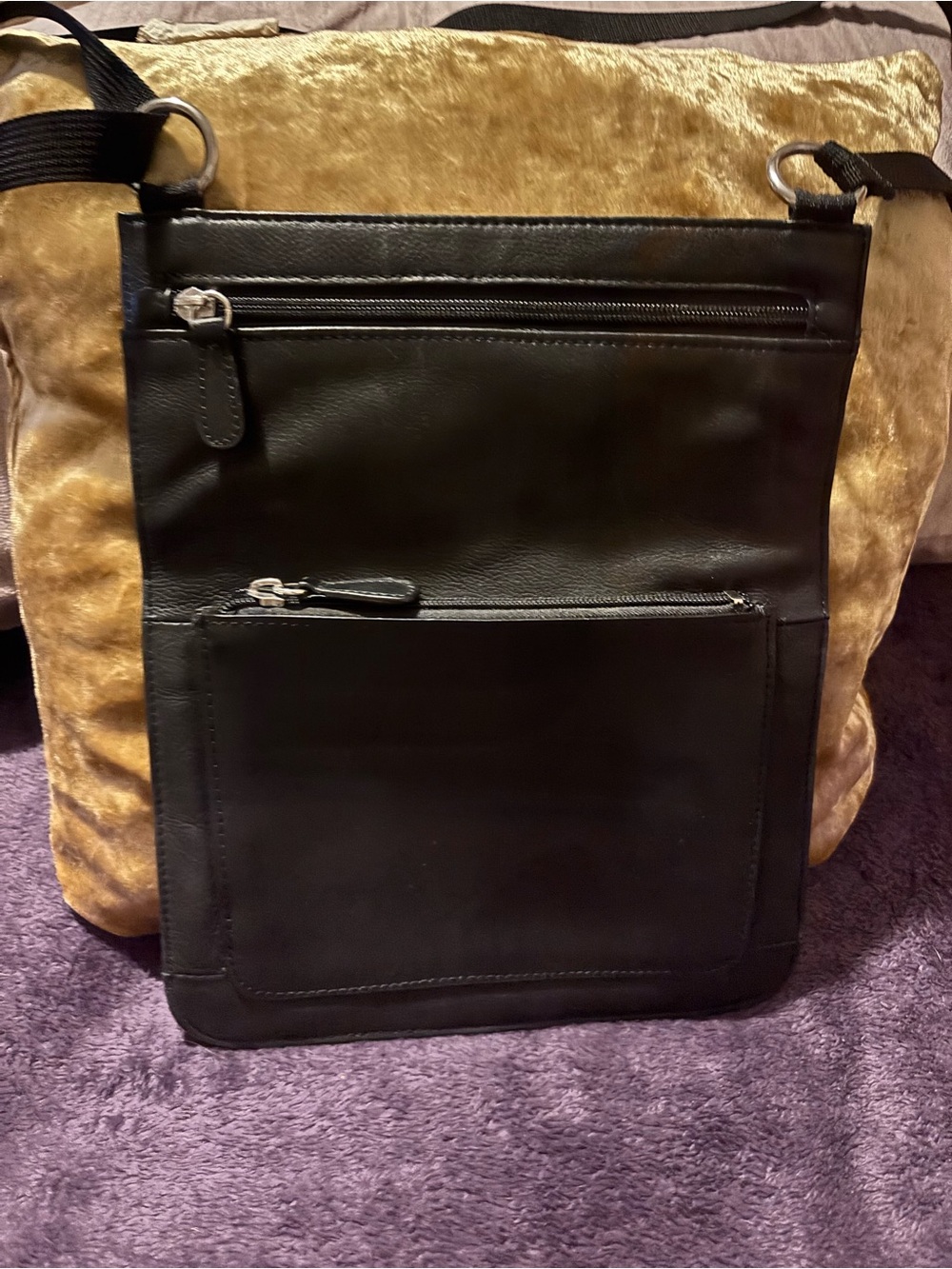 Wilsons Leather Black Crossbody Bag Flat Multi Pocket Travel Organizer Purse